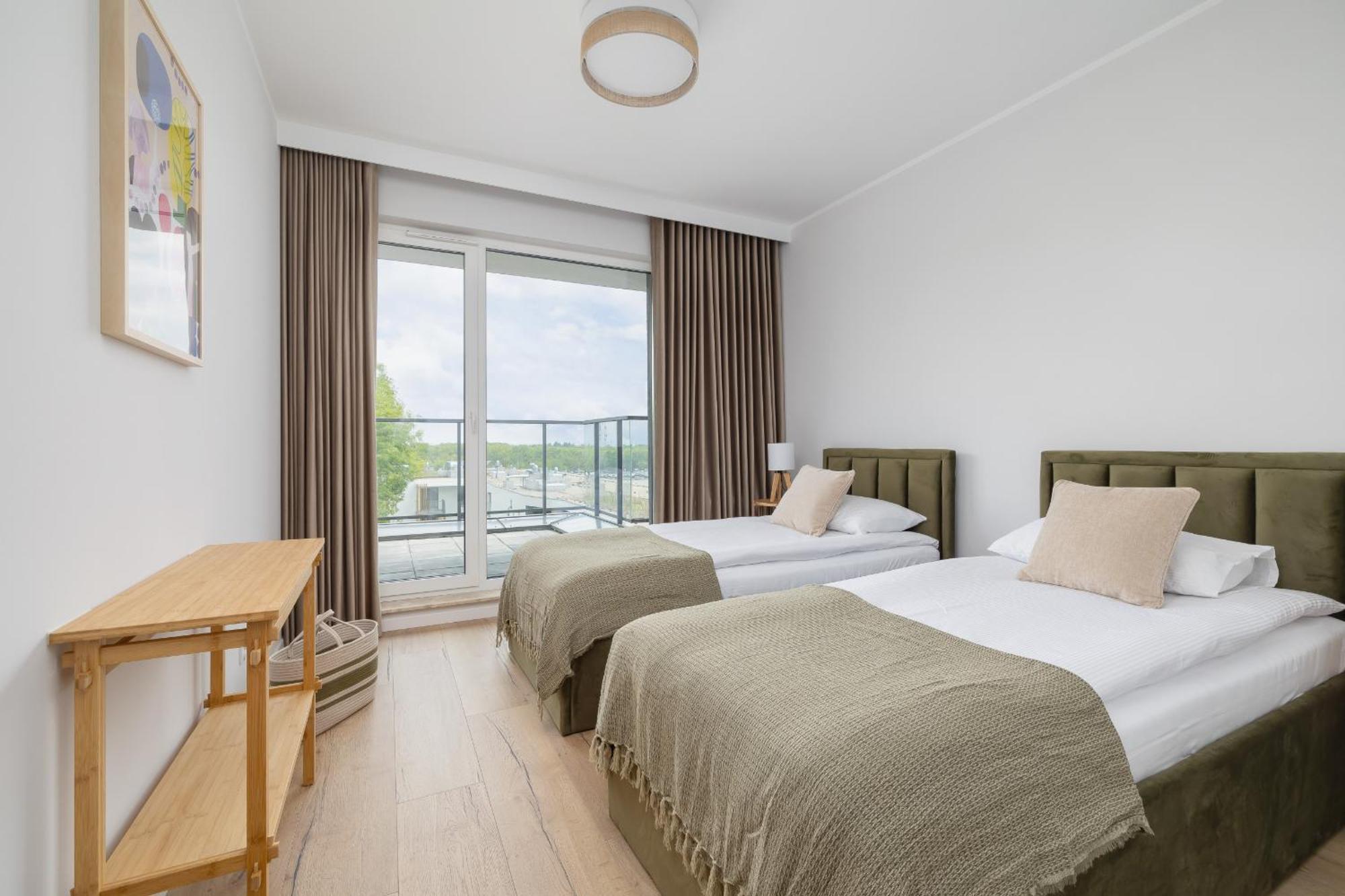 Stylowy Apartament Z Dwiema Sypialniami Balkonem I Parkingiem By Noclegi Renters كاتوفيتسه المظهر الخارجي الصورة